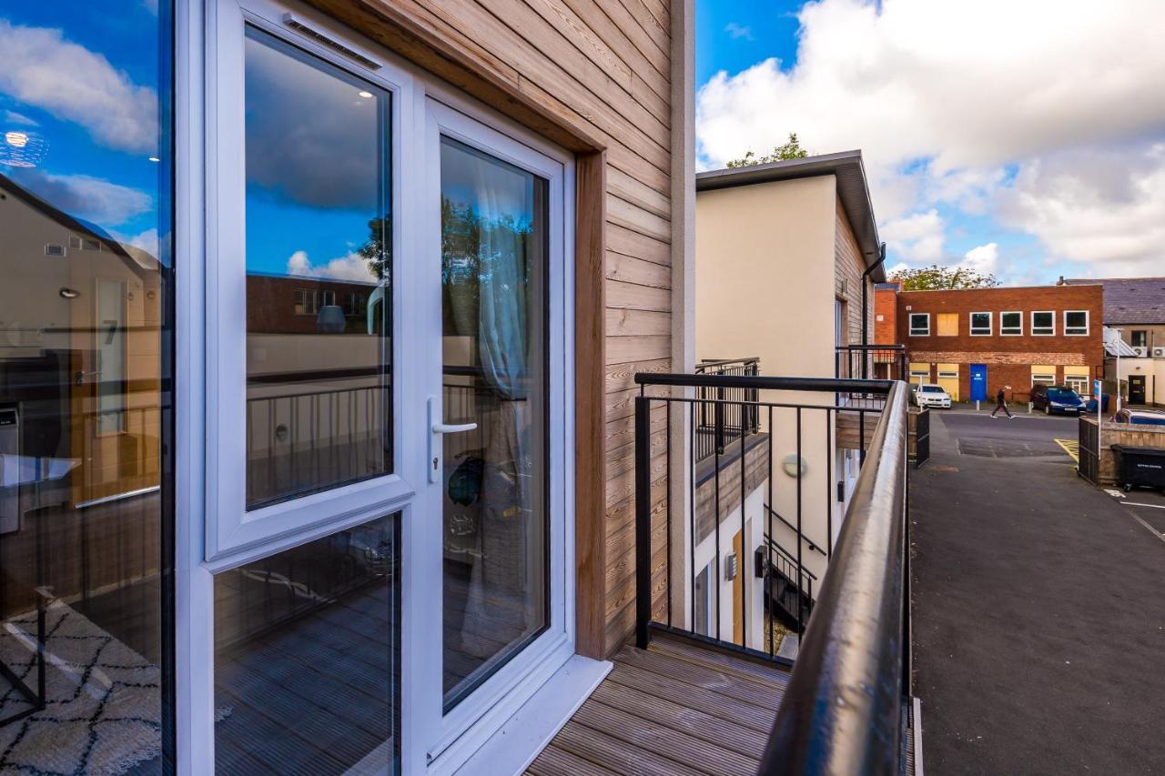 Stunning 2 Bed Apt By Greenstay Serviced Accommodation - Located In Formby Village - Perfect For Short & Long Stays - Couples, Friends & Families & Business Travellers All Welcome - Dog Friendly - 7 Экстерьер фото