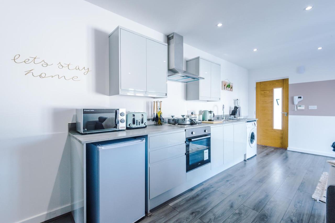 Stunning 2 Bed Apt By Greenstay Serviced Accommodation - Located In Formby Village - Perfect For Short & Long Stays - Couples, Friends & Families & Business Travellers All Welcome - Dog Friendly - 7 Экстерьер фото