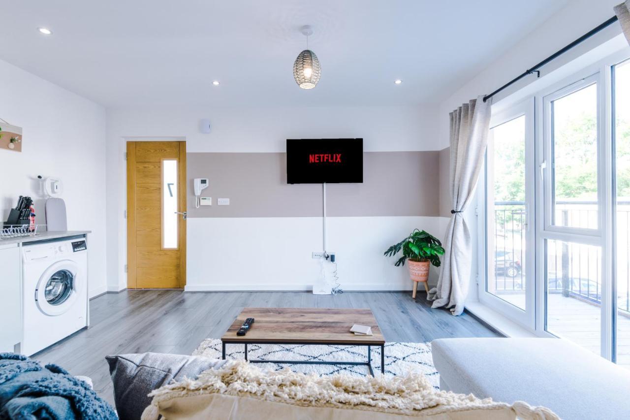 Stunning 2 Bed Apt By Greenstay Serviced Accommodation - Located In Formby Village - Perfect For Short & Long Stays - Couples, Friends & Families & Business Travellers All Welcome - Dog Friendly - 7 Экстерьер фото