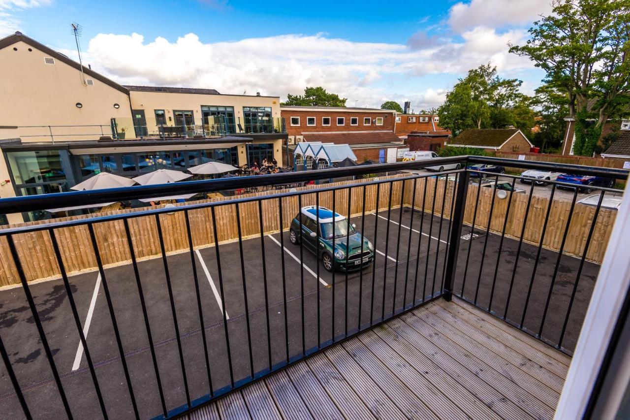 Stunning 2 Bed Apt By Greenstay Serviced Accommodation - Located In Formby Village - Perfect For Short & Long Stays - Couples, Friends & Families & Business Travellers All Welcome - Dog Friendly - 7 Экстерьер фото