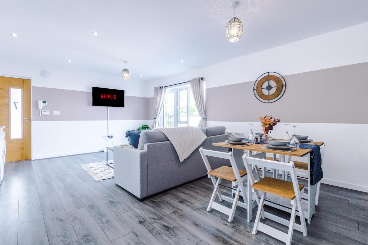 Stunning 2 Bed Apt By Greenstay Serviced Accommodation - Located In Formby Village - Perfect For Short & Long Stays - Couples, Friends & Families & Business Travellers All Welcome - Dog Friendly - 7 Экстерьер фото